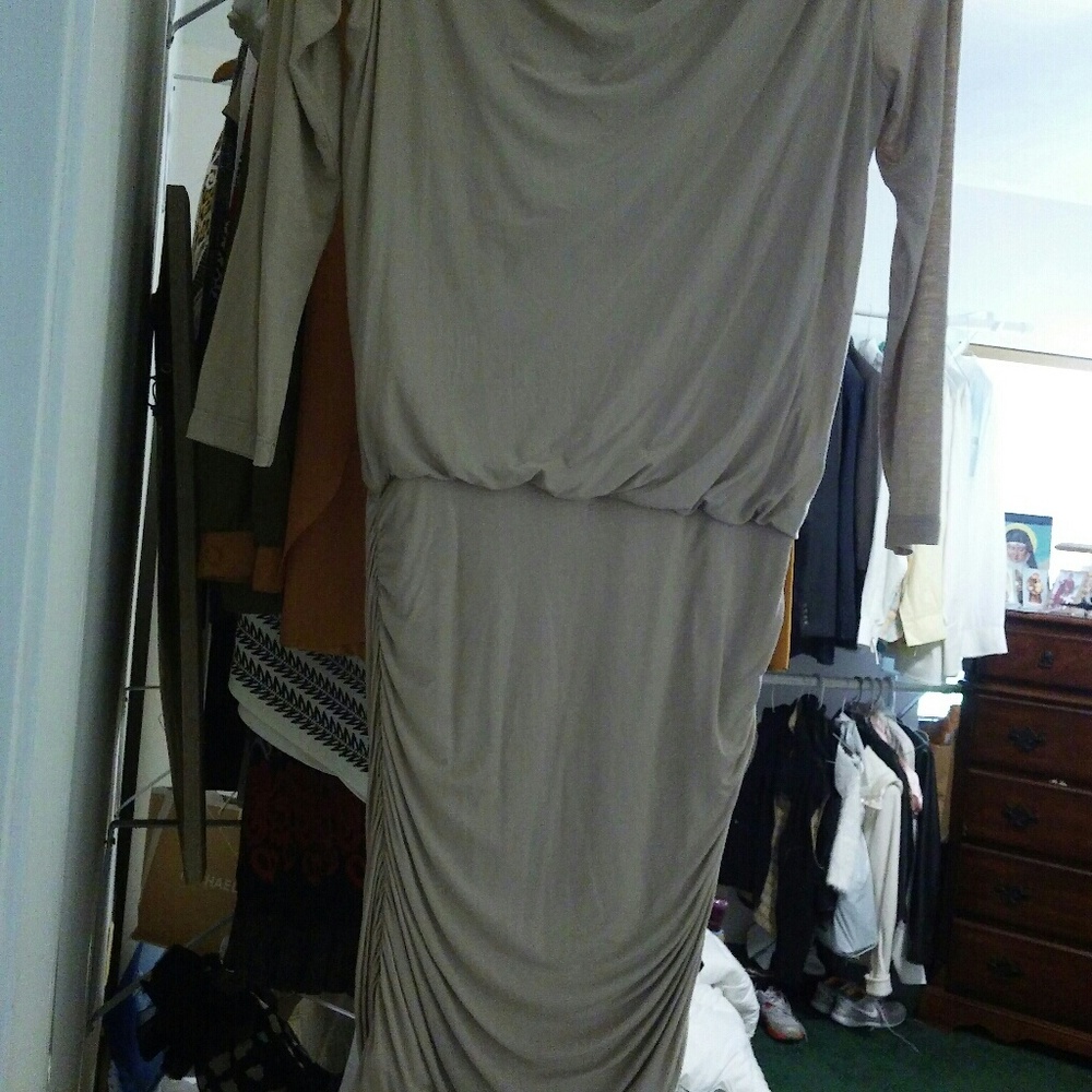 Dress - Picture 4 of 4